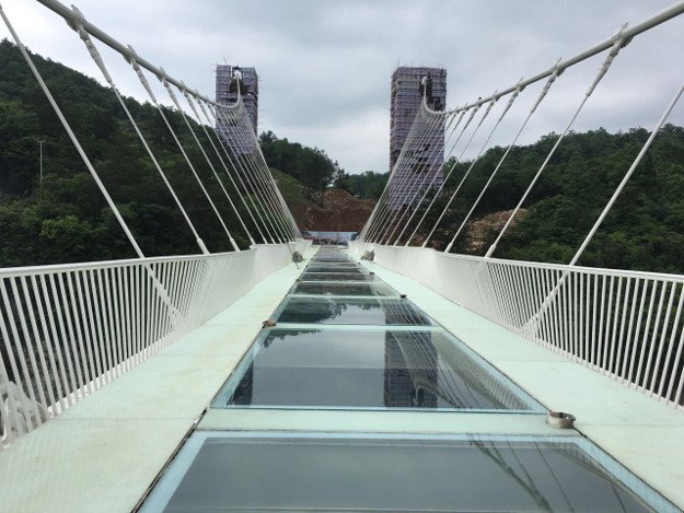1466477537124817.jpg glass bridge 2.jpg